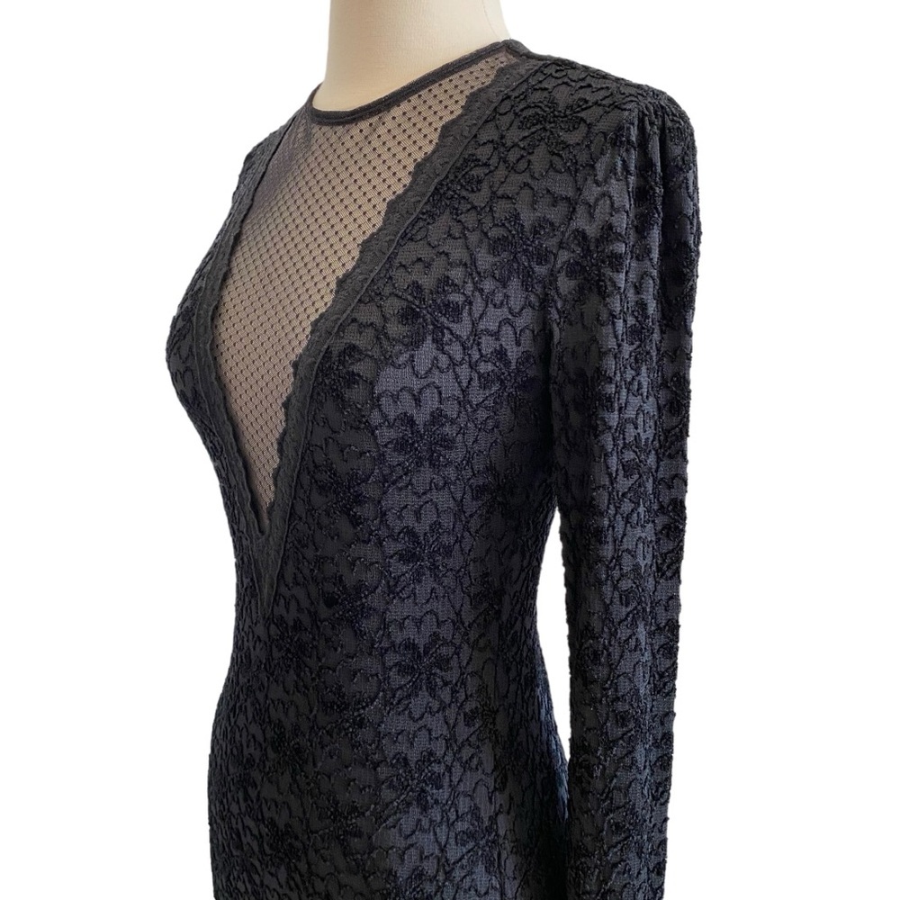 Kimchi Blue Deep V Lace Bodycon Long Sleeve Mini Dress - Picture 7 of 12